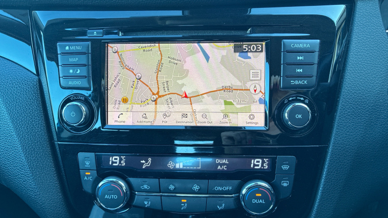 Nissan Qashqai 1.3 DiG-T 160 Acenta Premium 5dr Petrol Hatchback